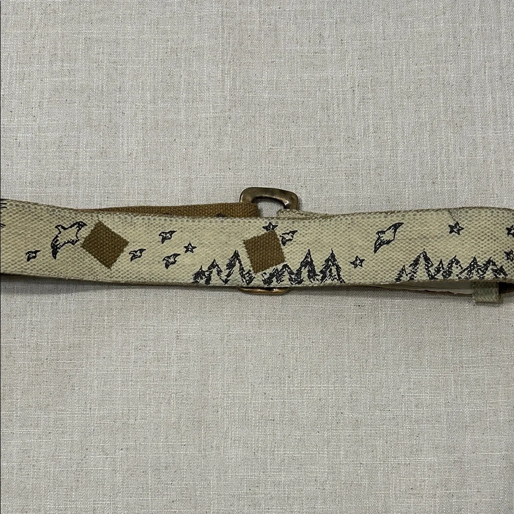 Free People We the Free Belt Studded Canvas Mountain Design and Large Buckle - Picture 4 of 13